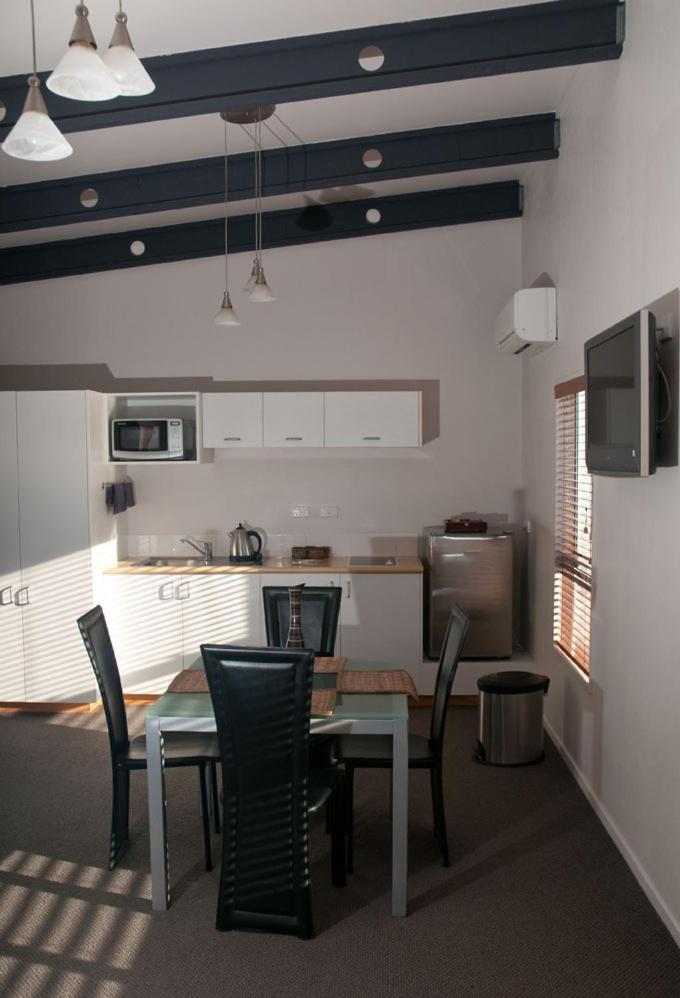 Broadway Motel & Miro Court Villas Matamata Bagian luar foto